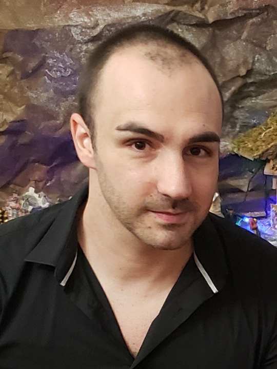 Portrait de Julien Faby, développeur web junior